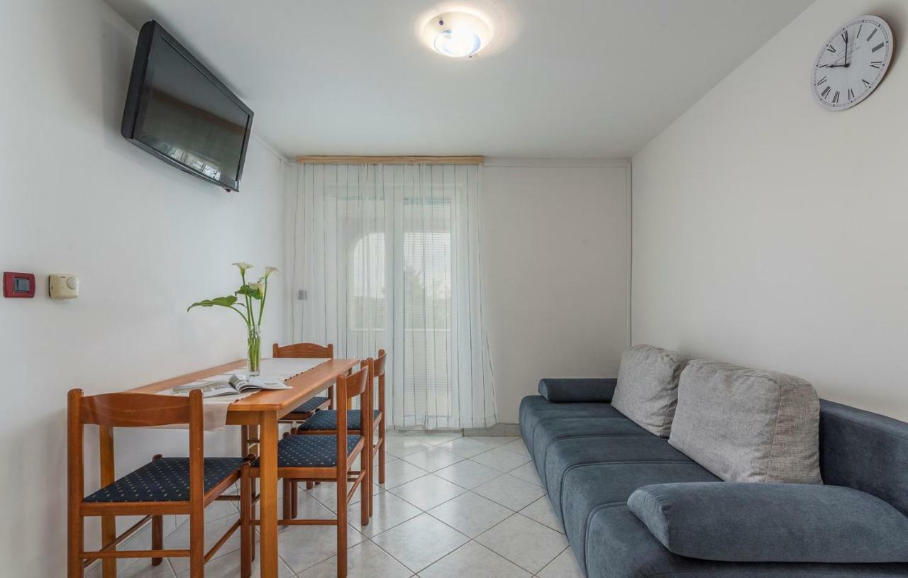 Apartments Saladinka Červar-Porat Exteriör bild