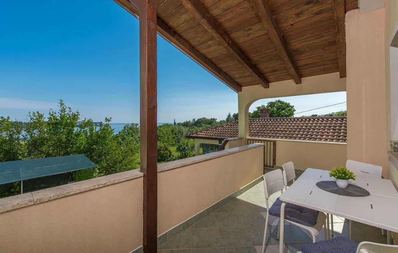 Apartments Saladinka Červar-Porat Exteriör bild