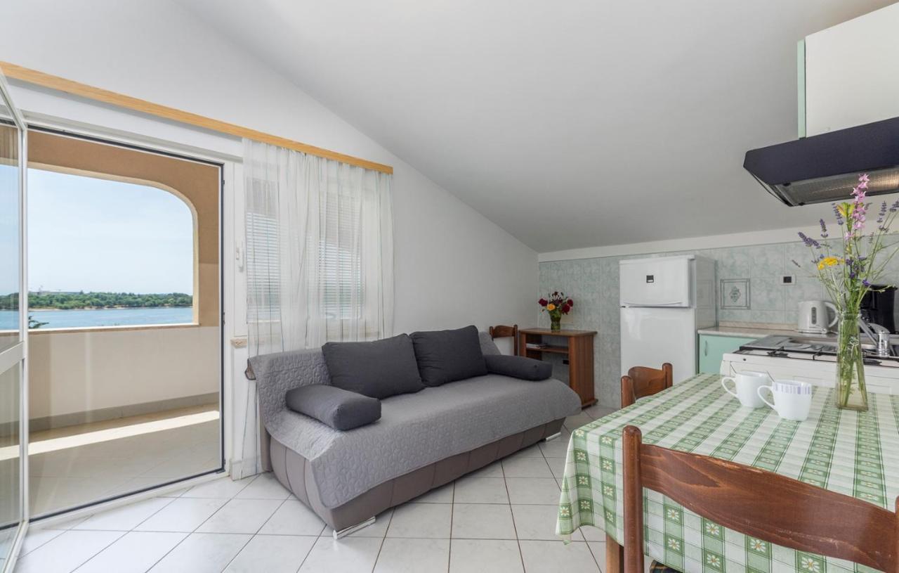 Apartments Saladinka Červar-Porat Rum bild